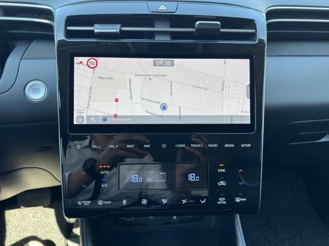 Fahrzeugabbildung Hyundai Tucson Prime Plug-In Hybrid 4WD El. Panodach Nav