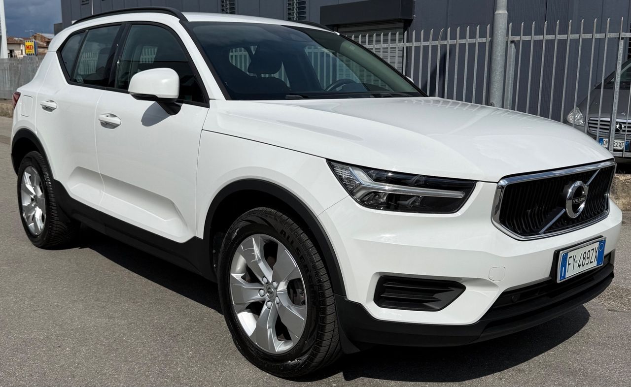Volvo XC40 2.0 DIESEL 150cv imagem 2