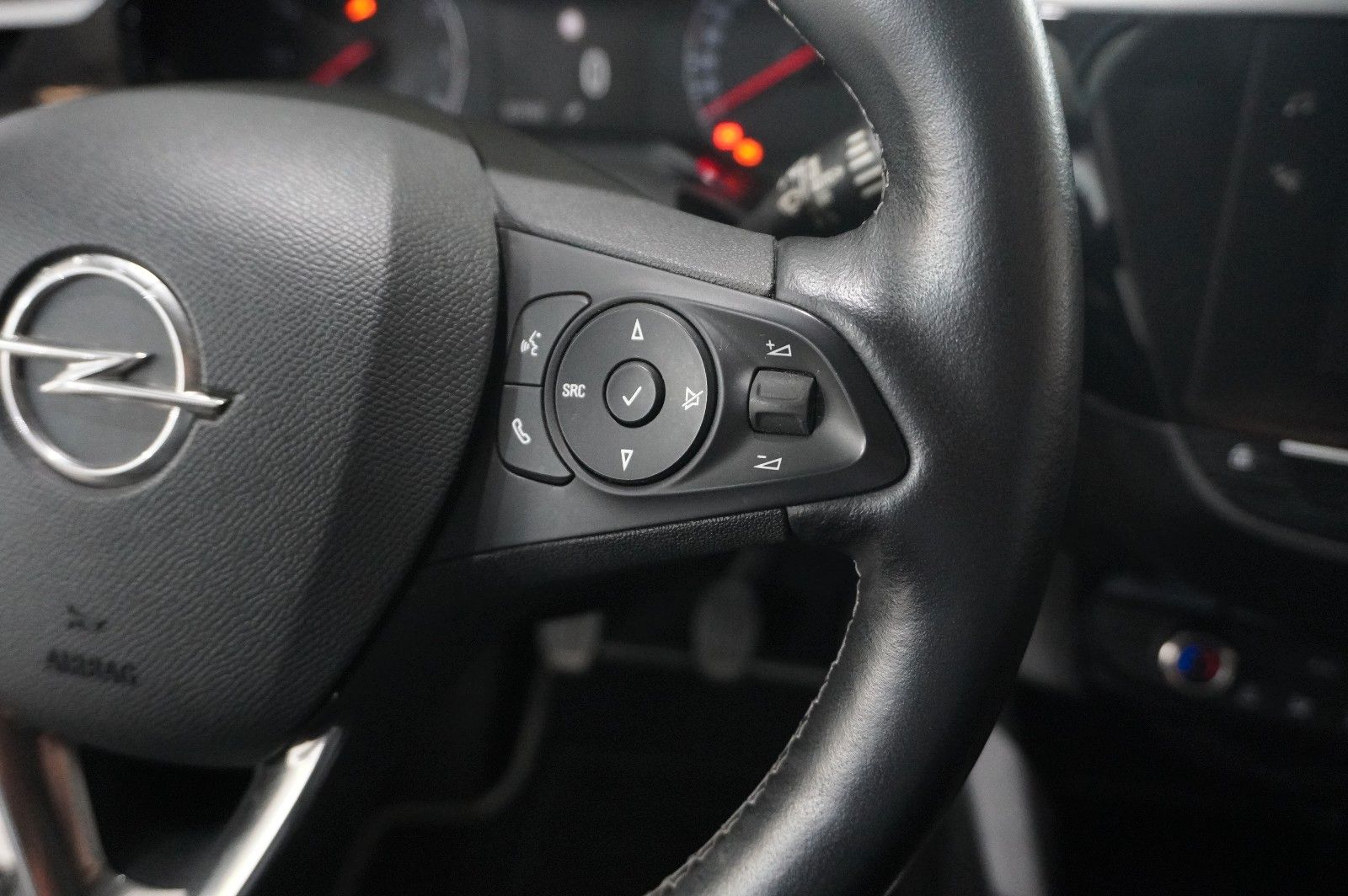 Fahrzeugabbildung Opel Corsa F 1.2 ELEGANCE NAVI/LED/TEMP./SPORT/DAB+