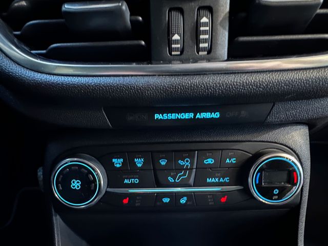 Fahrzeugabbildung Ford Fiesta Titanium X*ACC*KEYLESS*SHZ*RFK*1.HAND