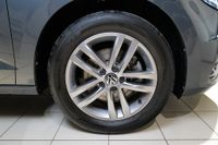 Volkswagen Touran 1.5TSI DSG Highline AHK Pano StdHz Keyles