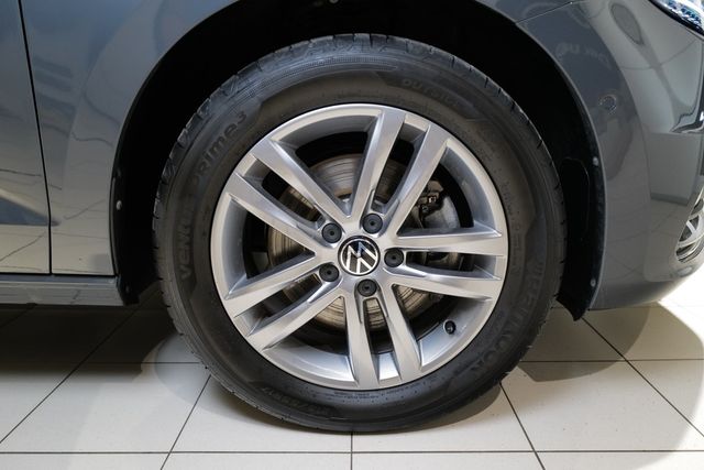 Volkswagen Touran 1.5TSI DSG Highline AHK Pano StdHz Keyles