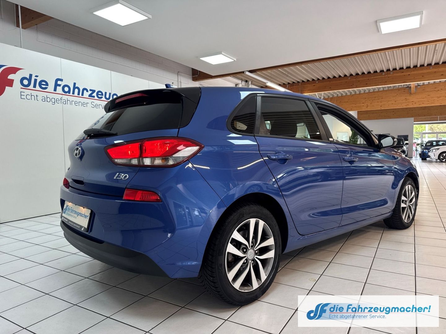 Fahrzeugabbildung Hyundai i30 YES! Navi Apple CarPlay Android Auto Mehrzon