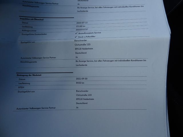 Fahrzeugabbildung Volkswagen Golf VIII Lim. Life/Virtual/LED/Navi/PDC/2.Hd/