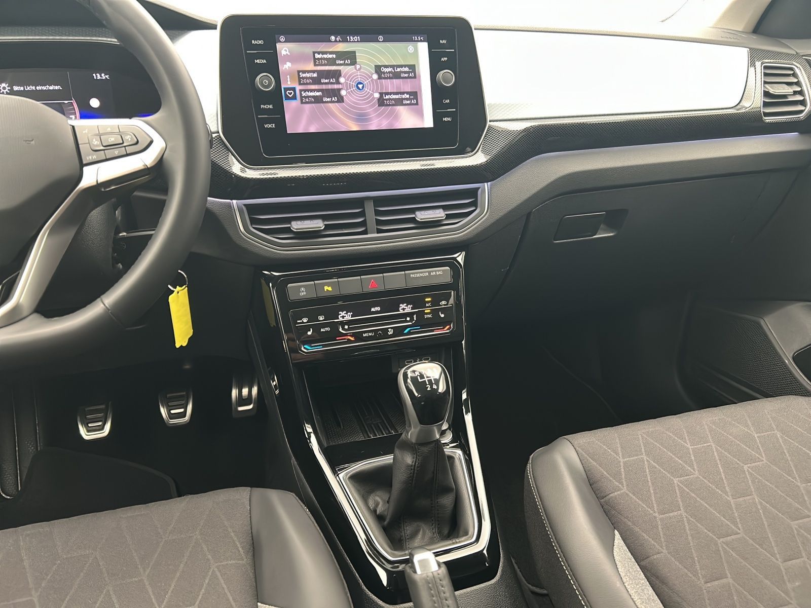 Volkswagen T-Cross - Bild 9