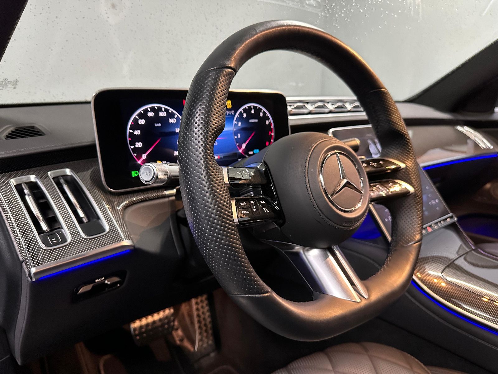 Fahrzeugabbildung Mercedes-Benz S 580 4MATIC Lang *AMG-PANORAMA*STANDHEIZUNG*