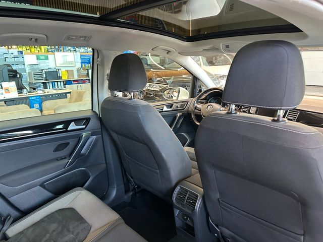 Volkswagen Golf Sportsvan Highline*Pano*Navi*