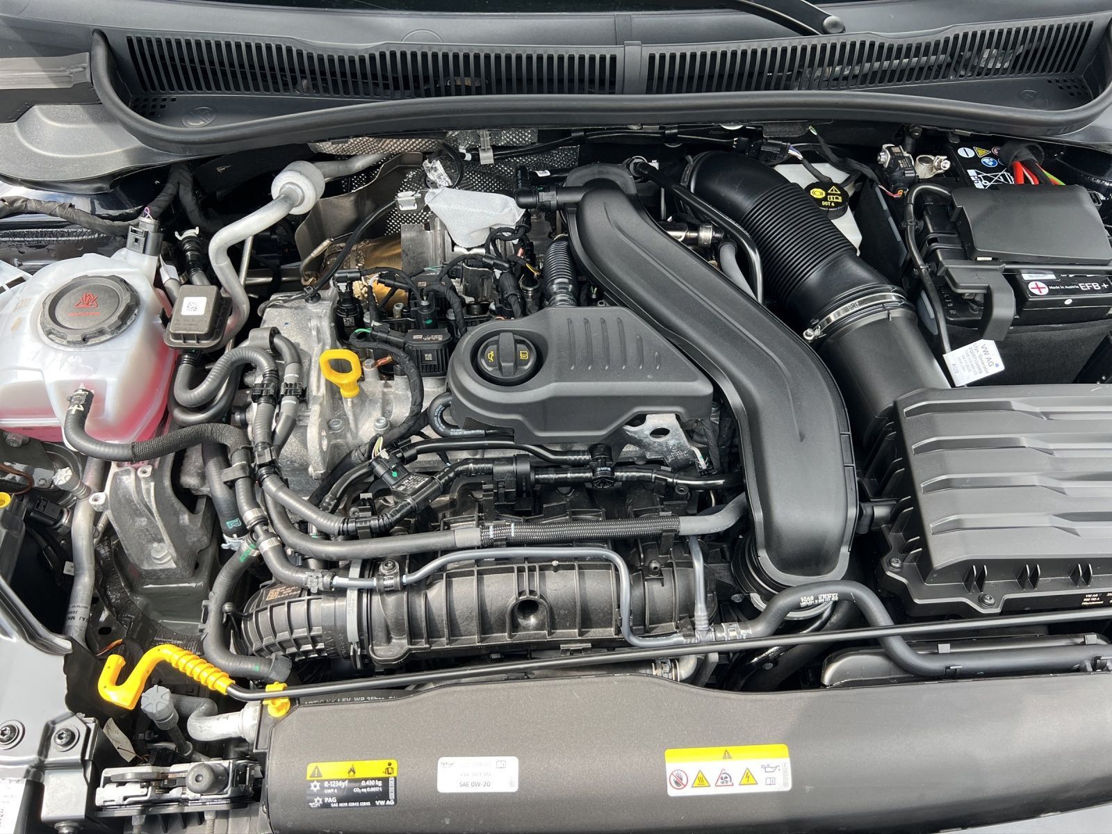 Taigo R-Line 1.5 TSI DSG*IQ.Light*ACC*Navi*Klima