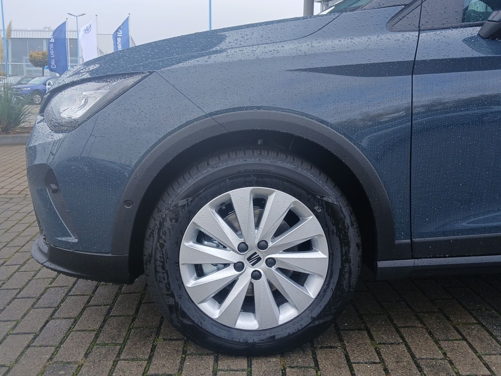 Fahrzeugabbildung SEAT Arona TSI Style LED Navi VC ACC RFK SH LM