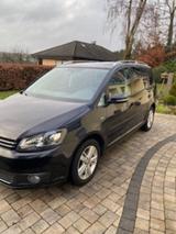 Volkswagen Touran Match Aut.AHK.Stdhz Pano... - Volkswagen Touran Match mit Benzin-Antrieb