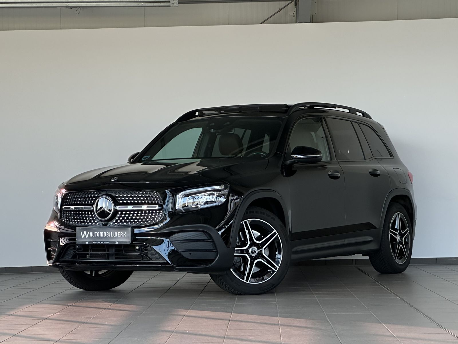 MERCEDES-BENZ GLB 250 4Matic |AMG |DISTR |WIDE |PANO |AHK |19