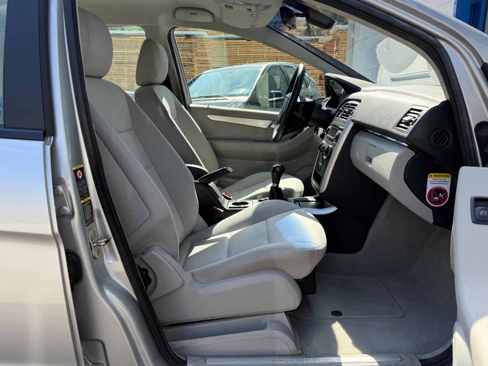 Mercedes-Benz B170 2005 — photo 19
