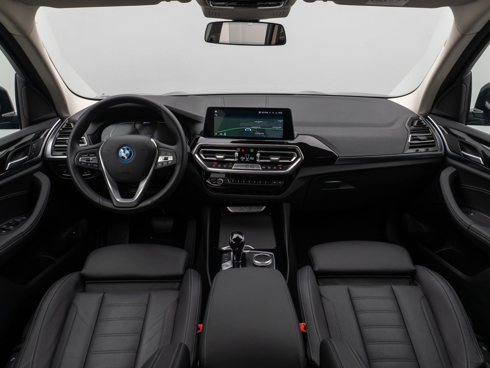 Fahrzeugabbildung BMW X3 xD30e Kamera HUD DAB HiFi AHK Sport 19Zoll