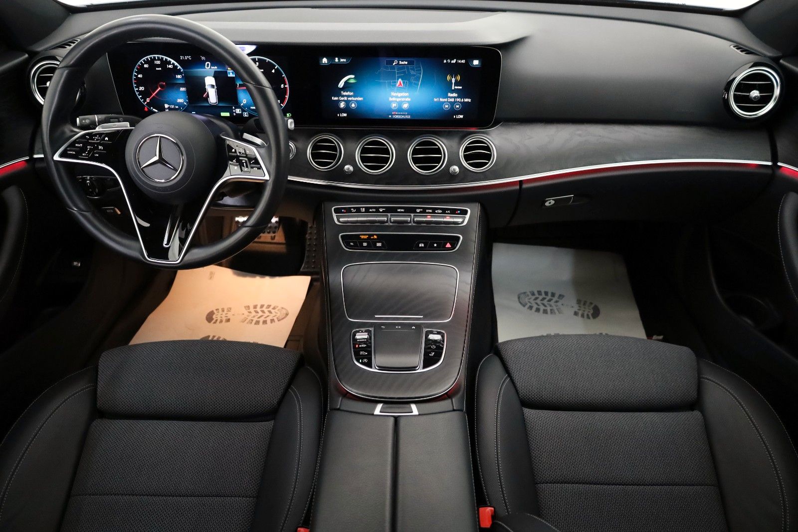 Fahrzeugabbildung Mercedes-Benz E 220 d 4M All-Terrain,Kamera,Navi,SH,AHK, SR+WR