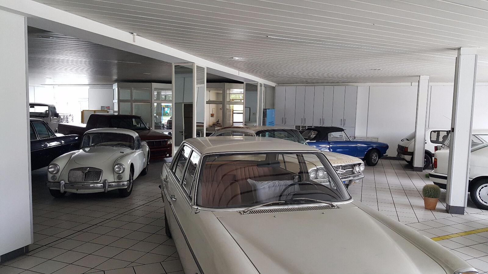 showroom-image-bottom