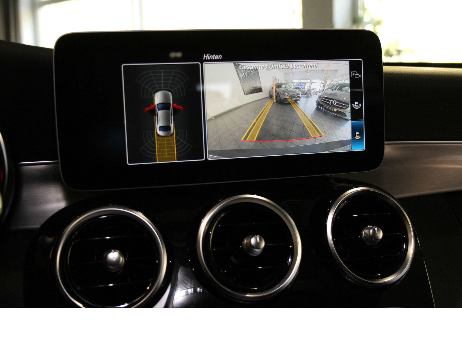 Fahrzeugabbildung Mercedes-Benz C 180 AMG Automatik *Night*LED*Navi*Kamera+PTS