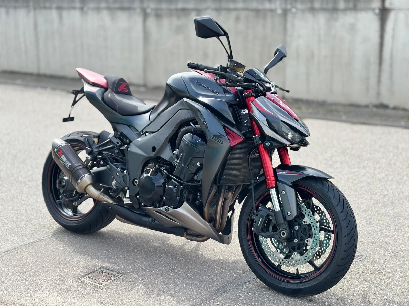 Kawasaki Z1000 ABS *Perfektzustand / Dt.Fzg. / Akrapovic*