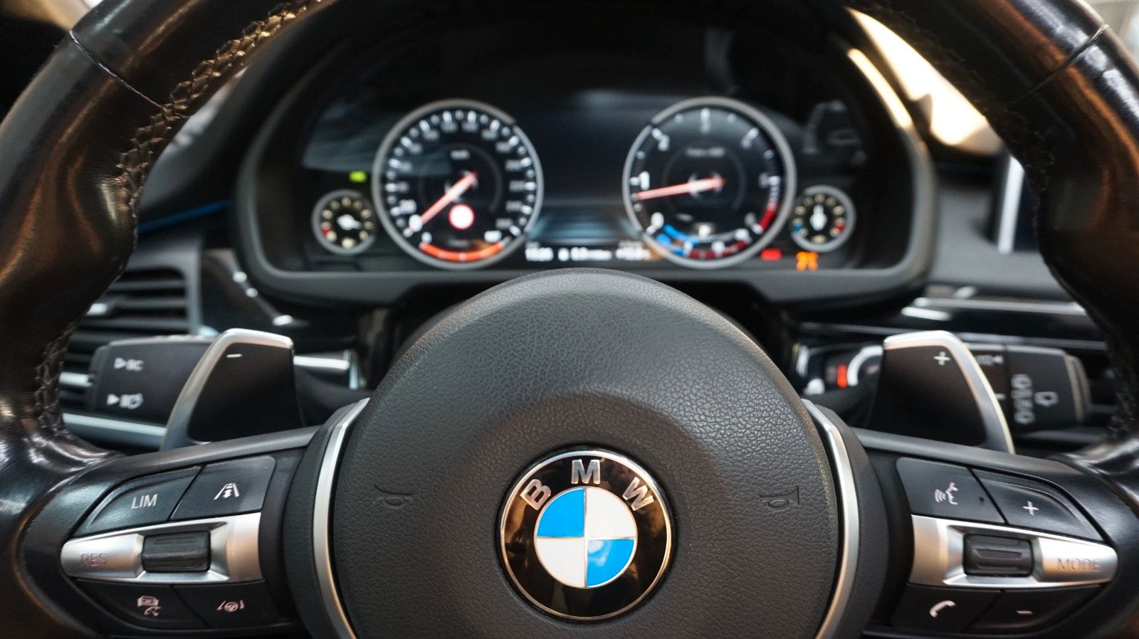 Fahrzeugabbildung BMW X5 xDrive 40 d