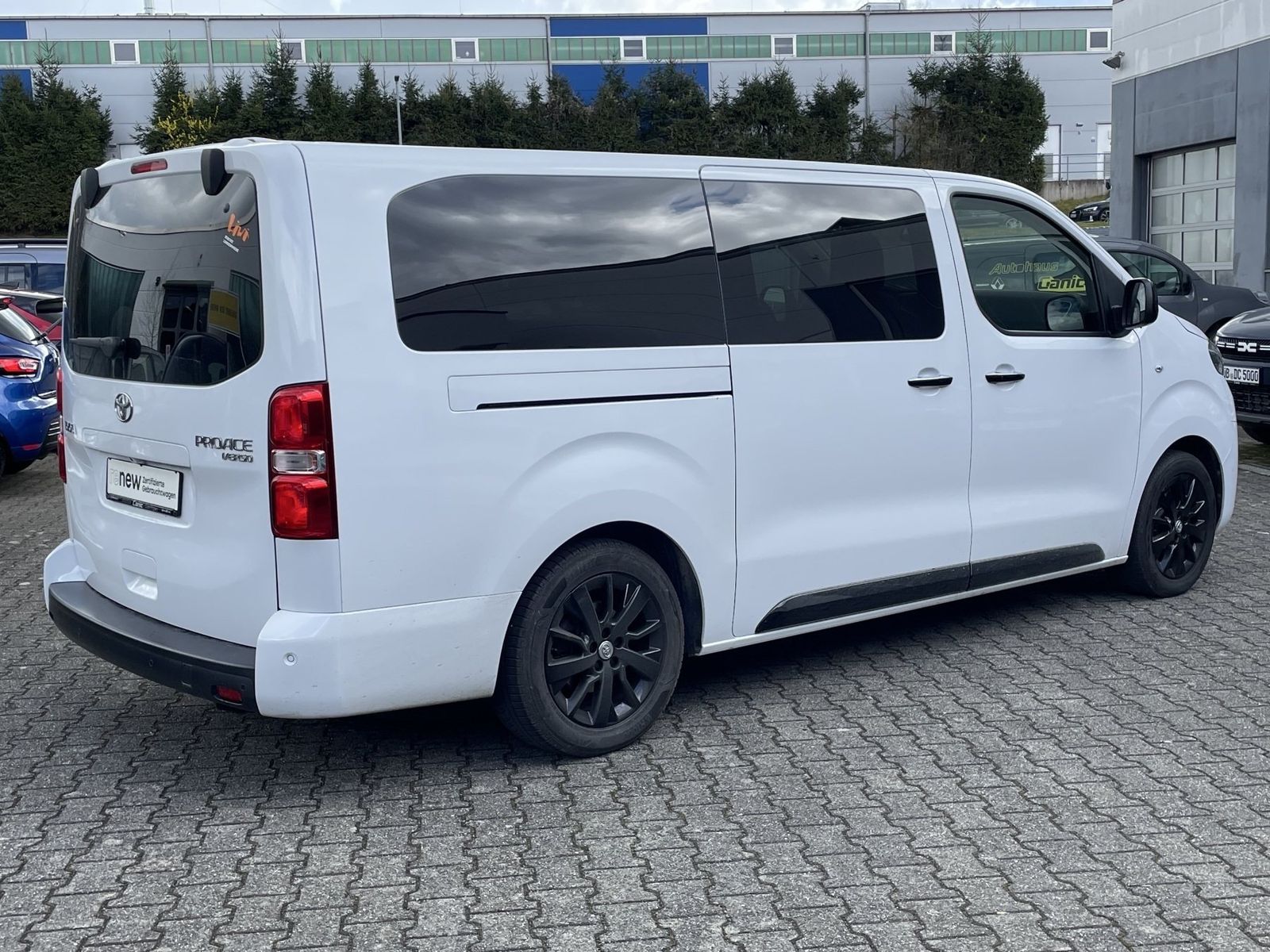 Fahrzeugabbildung Toyota Proace Verso 2.0 D-4D L2 Executive