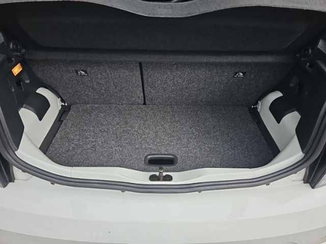 Fahrzeugabbildung Volkswagen up! 1.0 MPI KAMERA DAB+ KLIMA MAPS+MORE DOCK