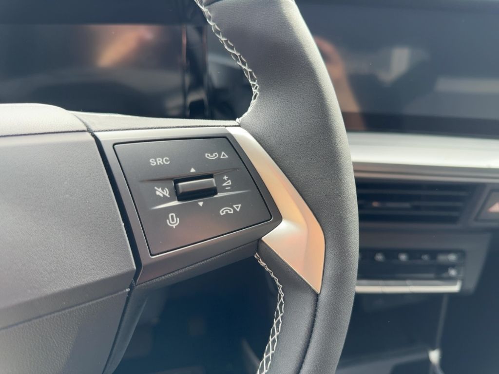 Fahrzeugabbildung Opel Frontera Ultimate, Allwetter, RFK, SHZ, LHZ