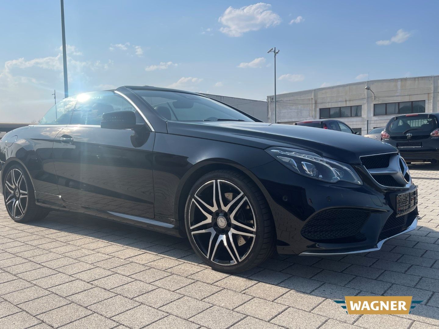 Fahrzeugabbildung Mercedes-Benz E 400 Cabrio AMG Paket Sportsitze