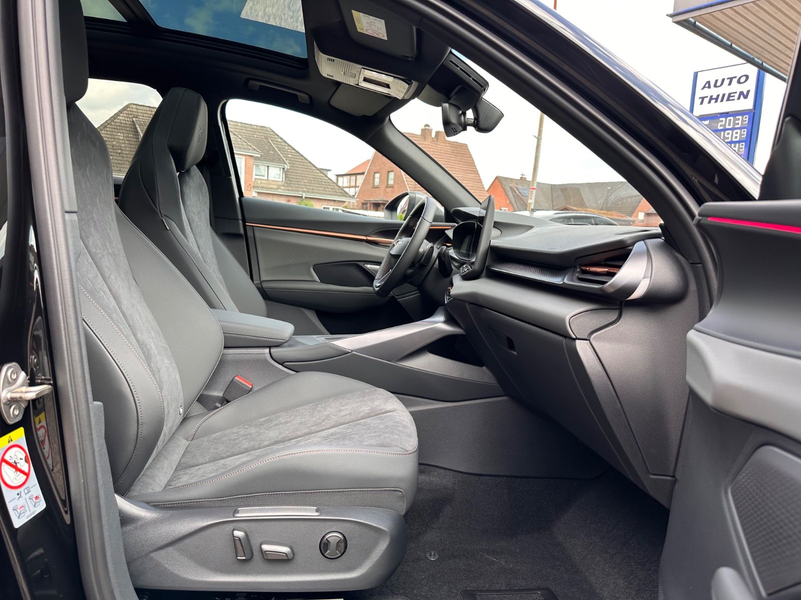 Fahrzeugabbildung CUPRA Terramar VZ 2.0 TSI 4Dr DSG Matrix/Pano/AHK/ACC