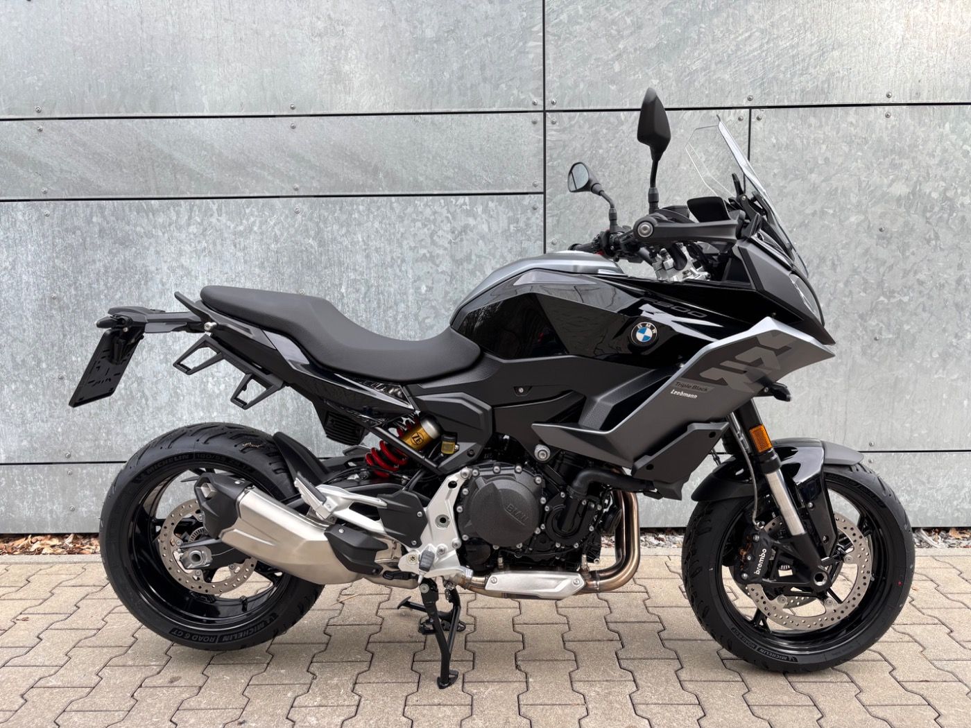 Fahrzeugabbildung BMW F 900 XR Triple Black