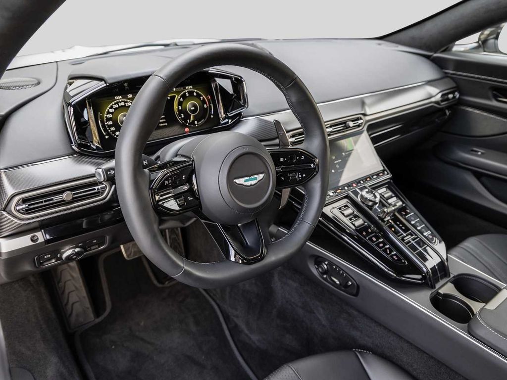 Aston Martin V8 Vantage — fotografia 3