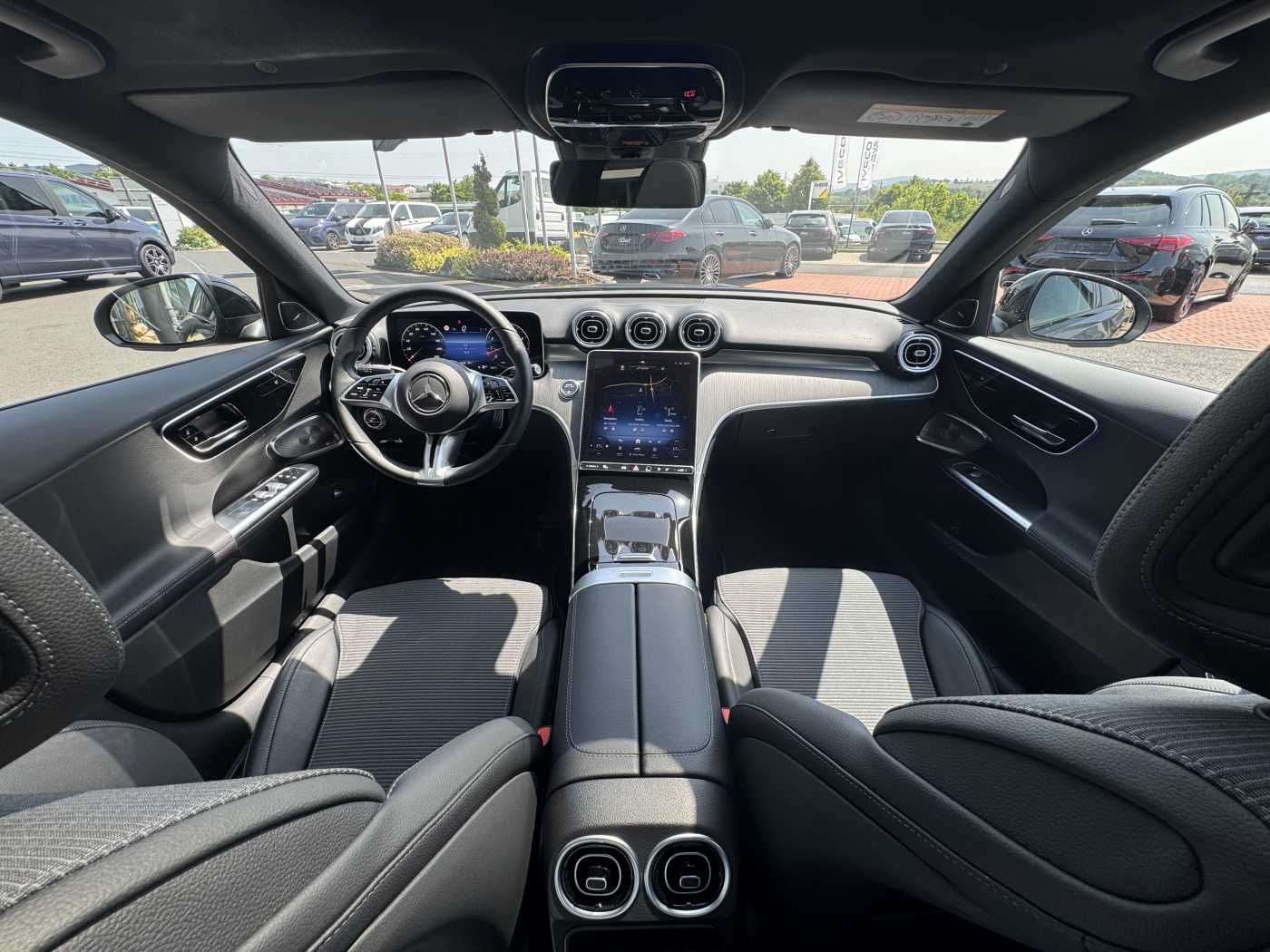 Fahrzeugabbildung Mercedes-Benz C 300 4M Avantgarde+Pano+Bumester+AHK+RFK+ Night