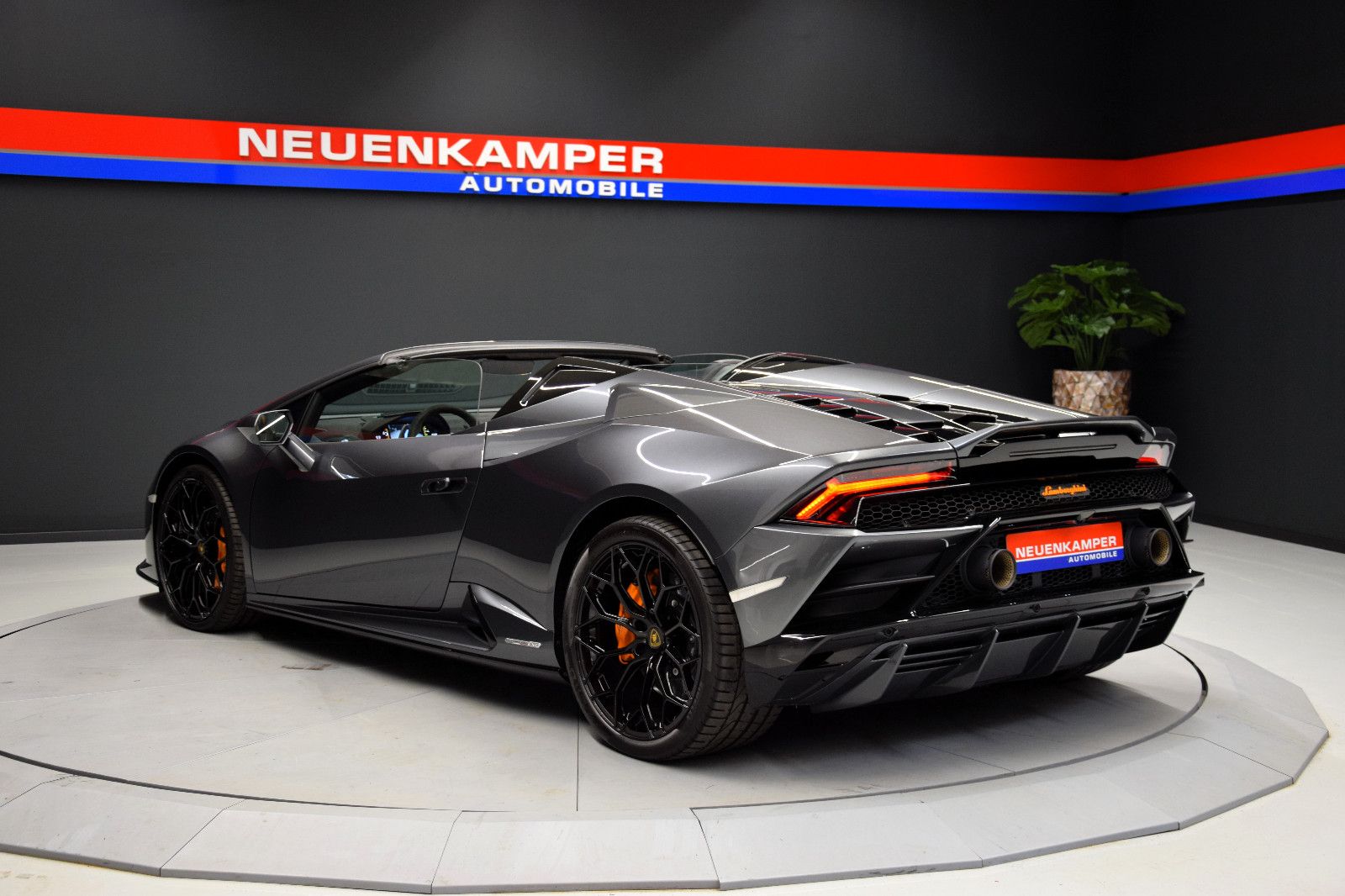 Fahrzeugabbildung Lamborghini Huracán EVO Spyder Carbon Lift Approved +Service