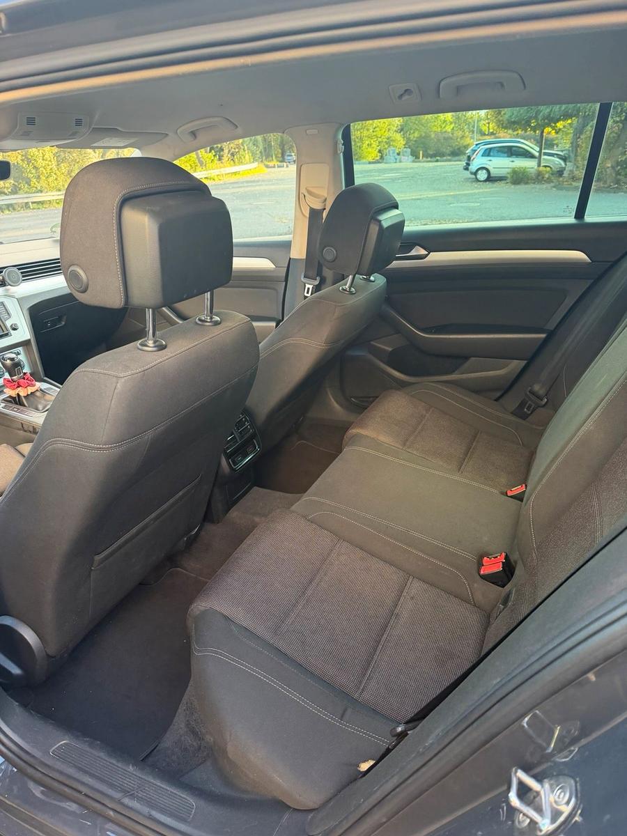 Volkswagen Passat 2015 — photo 13