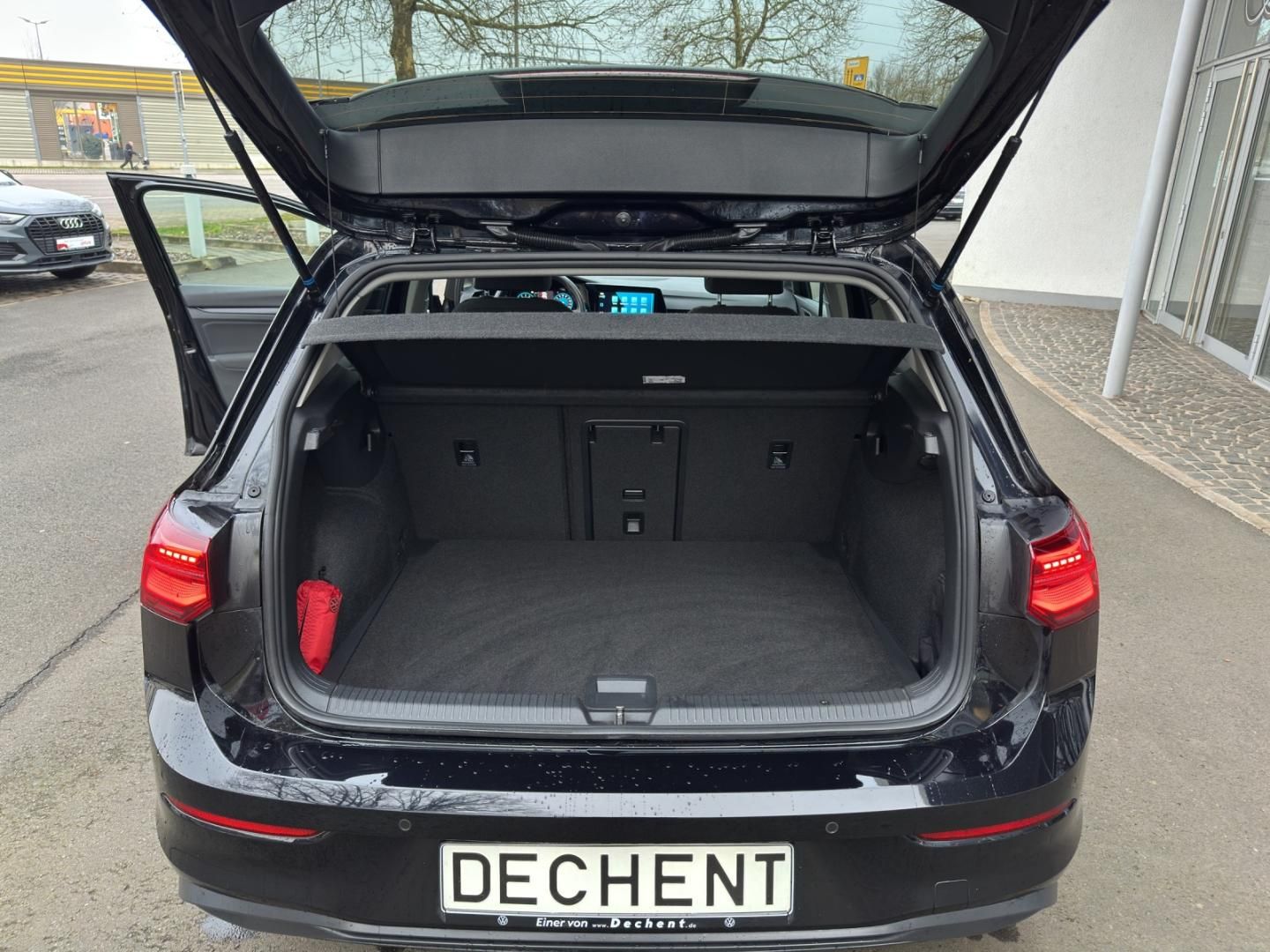 Fahrzeugabbildung Volkswagen Golf United VIII UNITED 1,5 l TSI,Navi,Rückf.-Ka