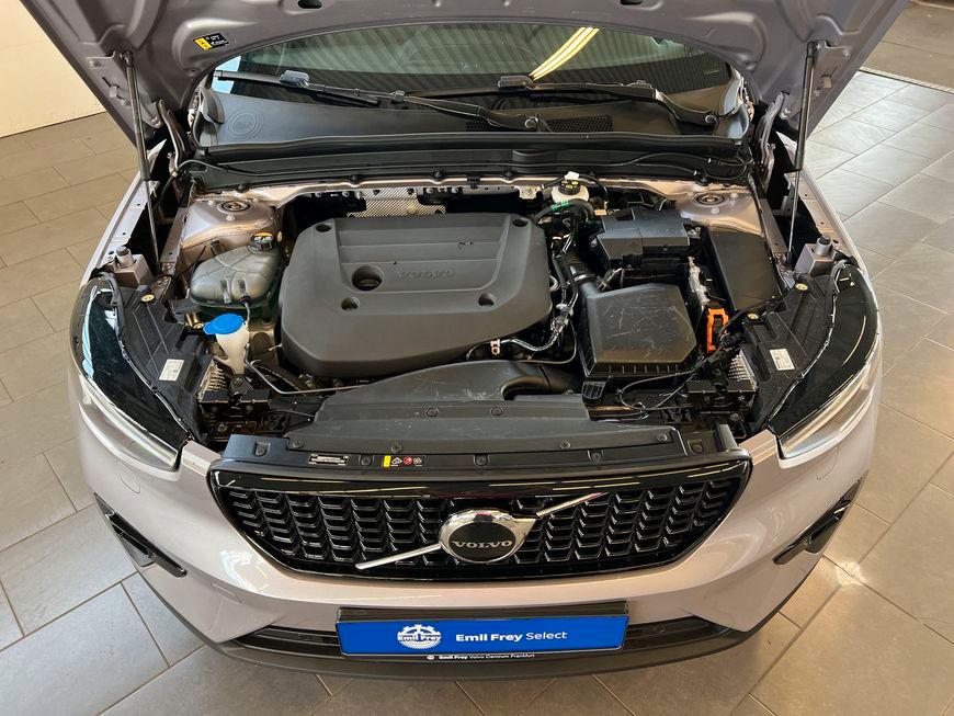 Volvo XC40 B3 Plus-Dark DKG Glasd Pixel-LED Pilot BLIS