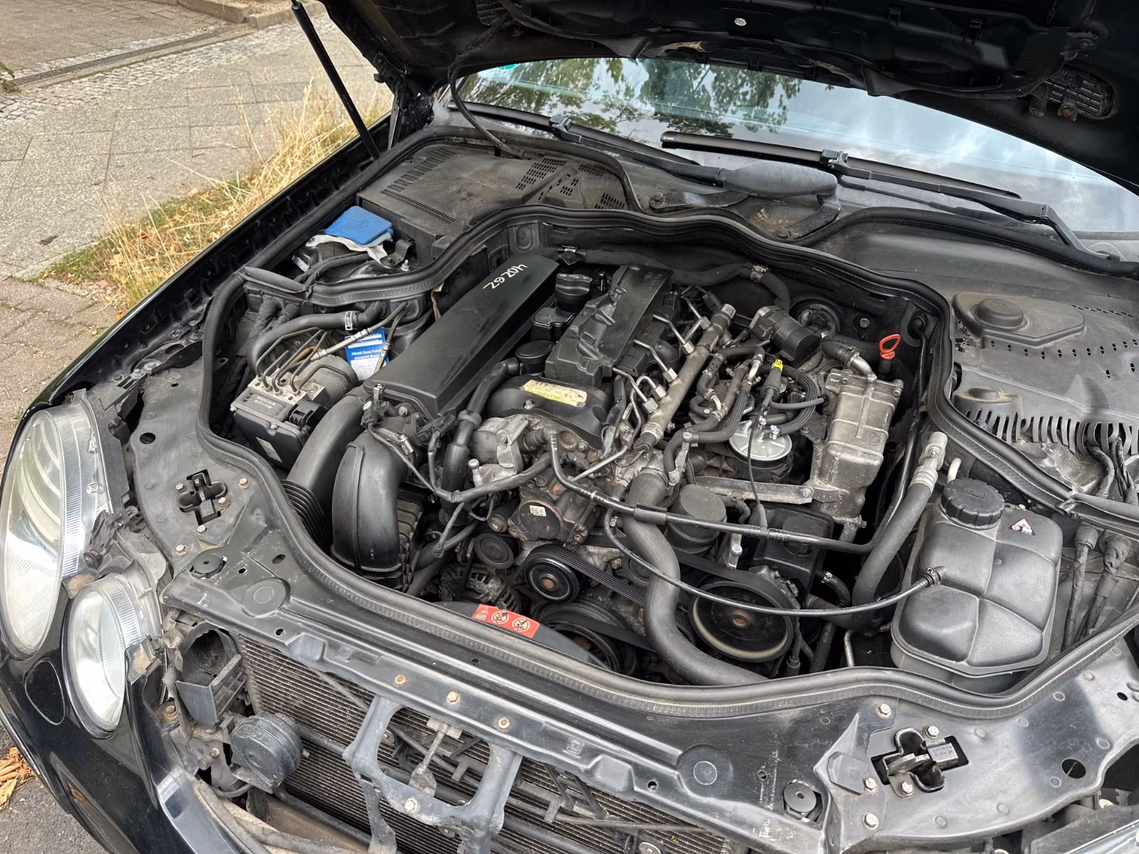 Mercedes-Benz E 220 CDI / Facelift / Navi / Schiebedach / 