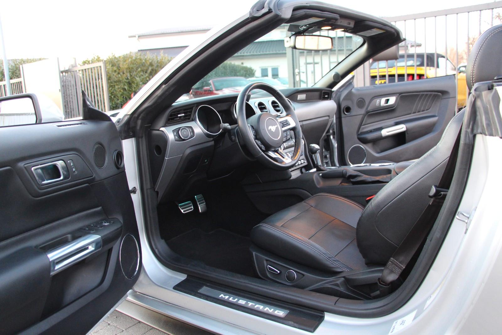 Ford Mustang 2.3 EcoBoost Cabrio / Premiumpaket