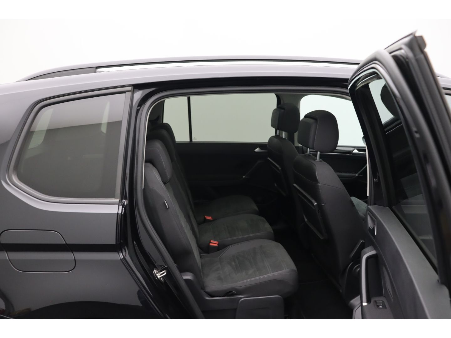 Fahrzeugabbildung Volkswagen Touran Comfortline BMT Start-Stop AHK schwenkbar