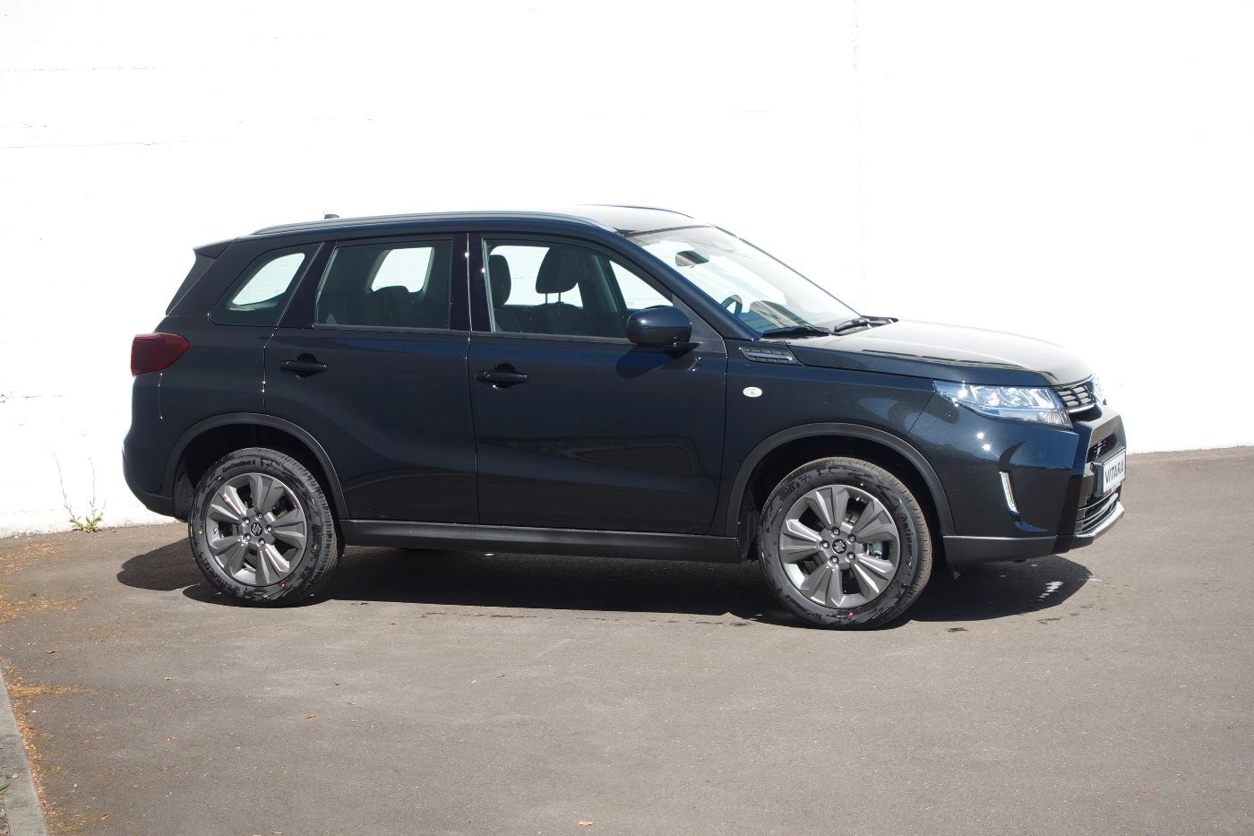 Fahrzeugabbildung Suzuki Vitara 1.4Hybrid Club Navi, Kamera,PDC,LED