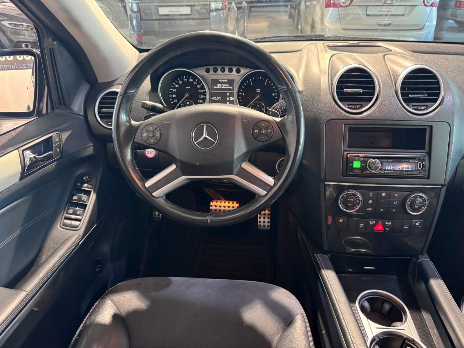 Mercedes-Benz ML 300 CDI BE Sportpaket *Automatik*AHK 3,5t *