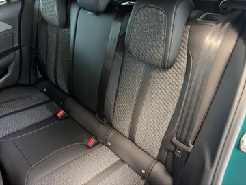 Peugeot 308 Allure Hybrid 145 360+Kam.+KeyLess+LED+Navi