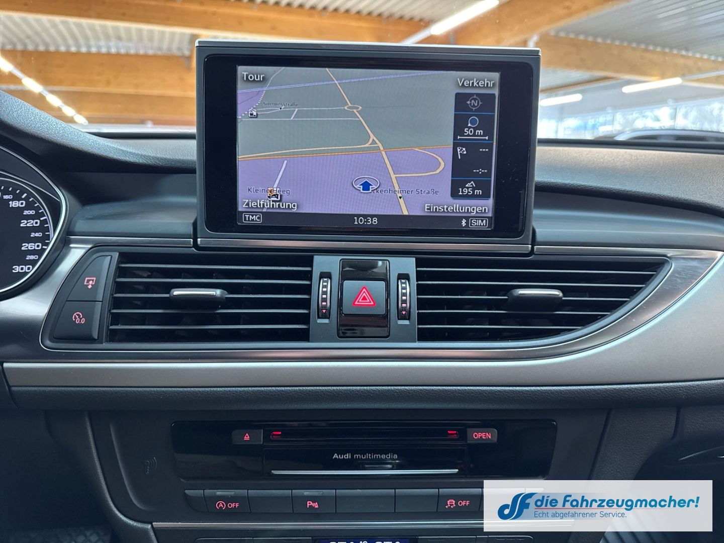 Fahrzeugabbildung Audi A6 Avant 2.0 TDI quattro AHK-klappbar Navi Leder