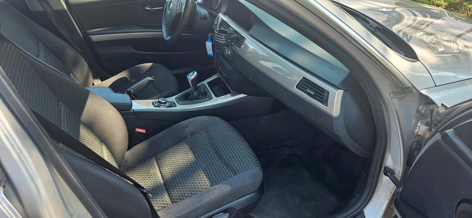 BMW 320 2011 — photo 6