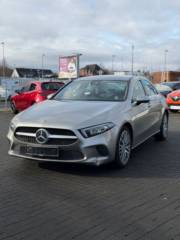Image of Mercedes-Benz A 220