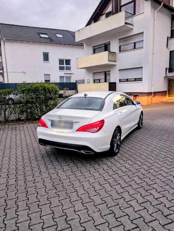 Image of Mercedes-Benz CLA 180