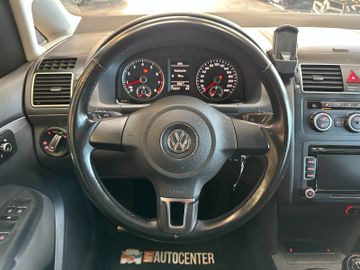 MYAUTOCENTER – Gebraucht- und Jahreswagen mit Werkstattservice in Pfaffenhofen Volkswagen Touran*7-Sitzer*TEMPO*2ZONEN*SitzHZ*PDC*TÜV 528