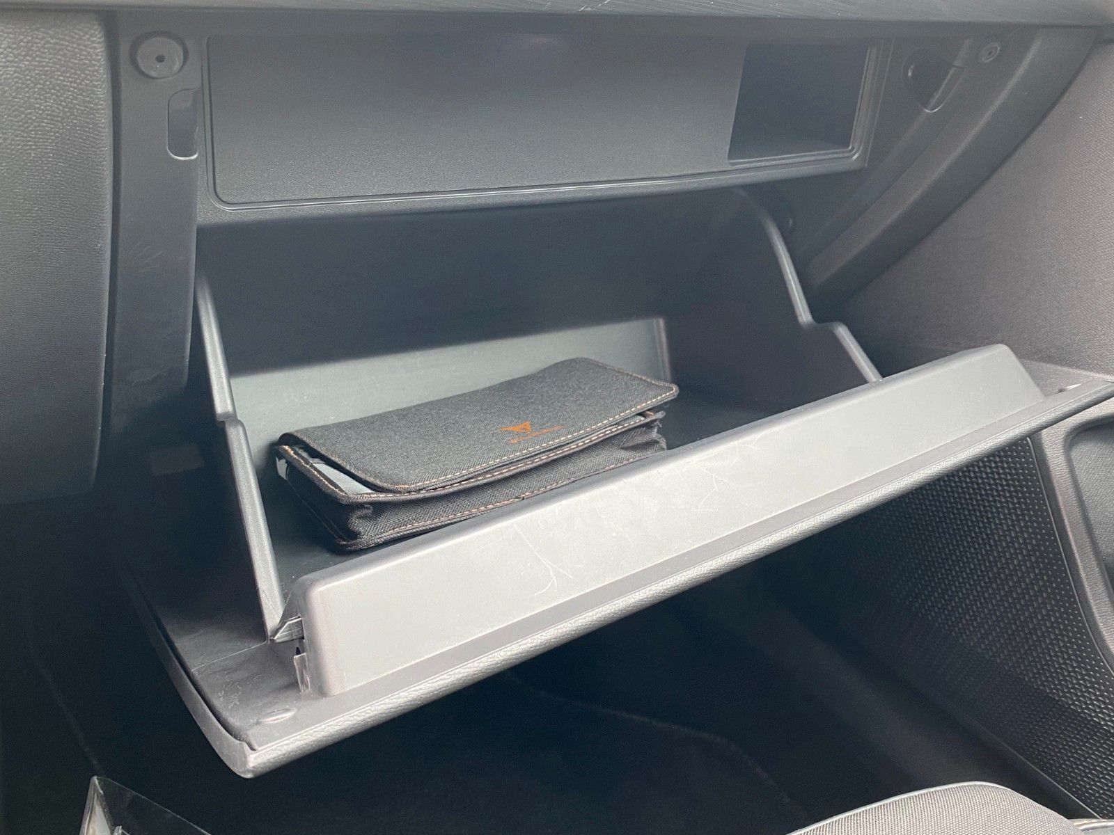Fahrzeugabbildung CUPRA Formentor 1.5 TSI *Navi *AHZV-Vorb. *Parklenka.