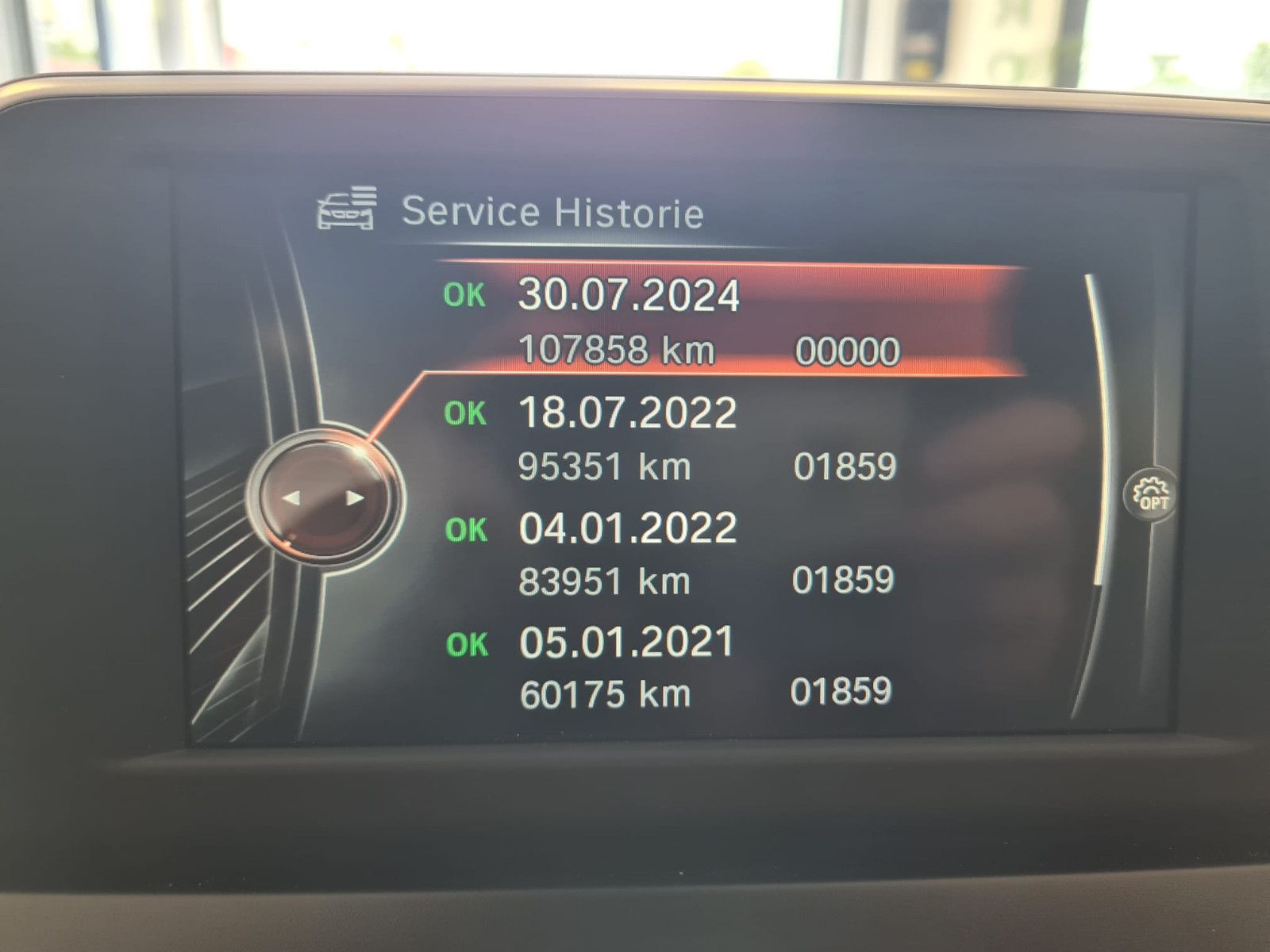 Fahrzeugabbildung BMW 225 Active Tourer 225xe/NAVI/ca. 30€ Steuer/Jahr