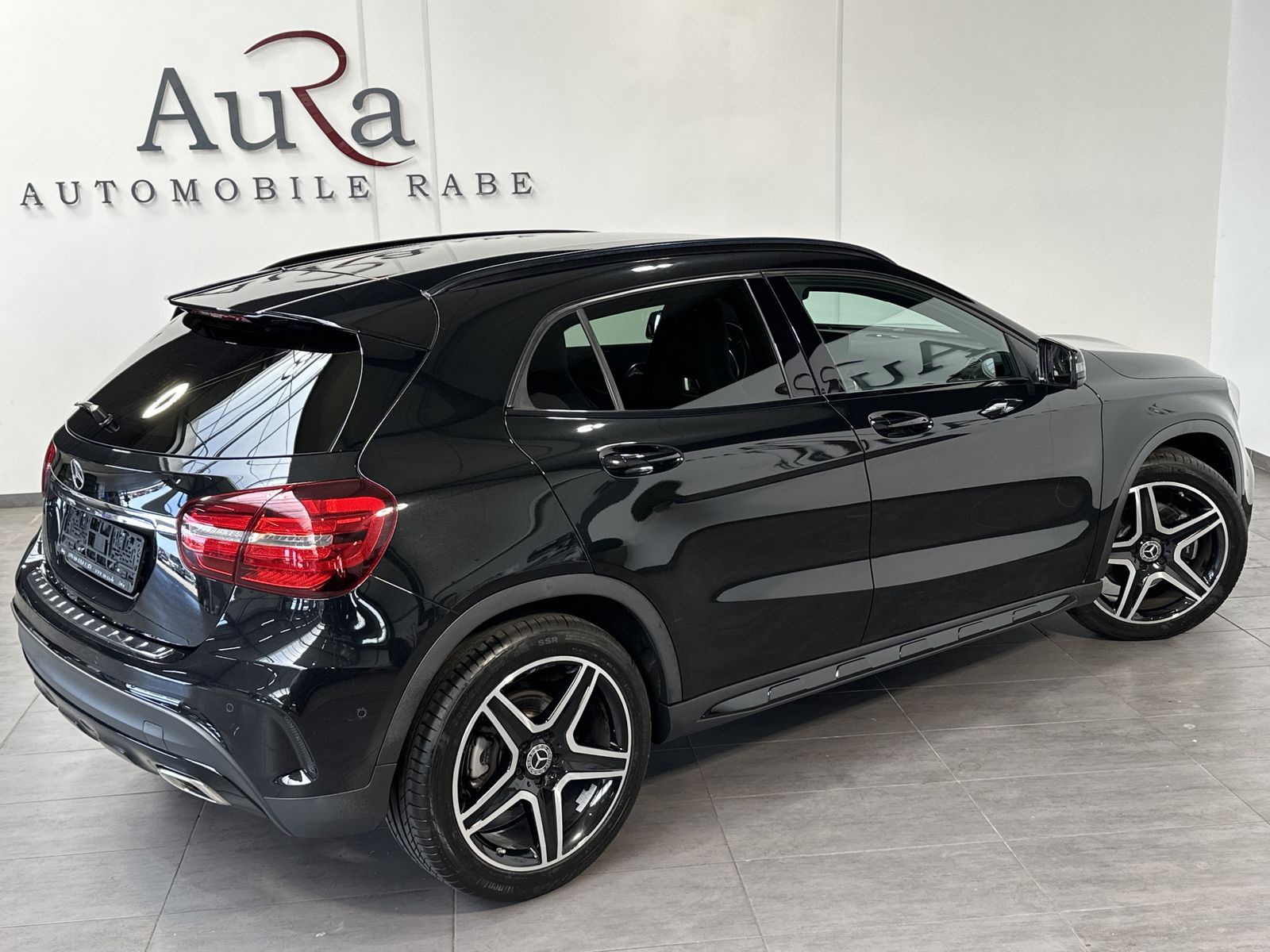 Fahrzeugabbildung Mercedes-Benz GLA 250 AMG-Line DCT NAV+LED+SHZ+KAM+NIGHT-PAKET