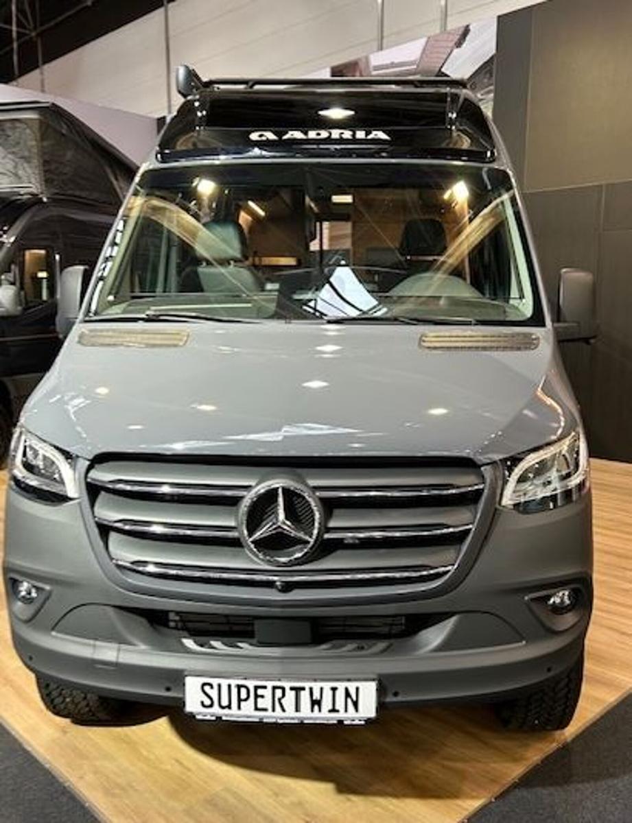 Adria Supertwin 700 SGX 4x4 Order bei Bestellung 4x4 