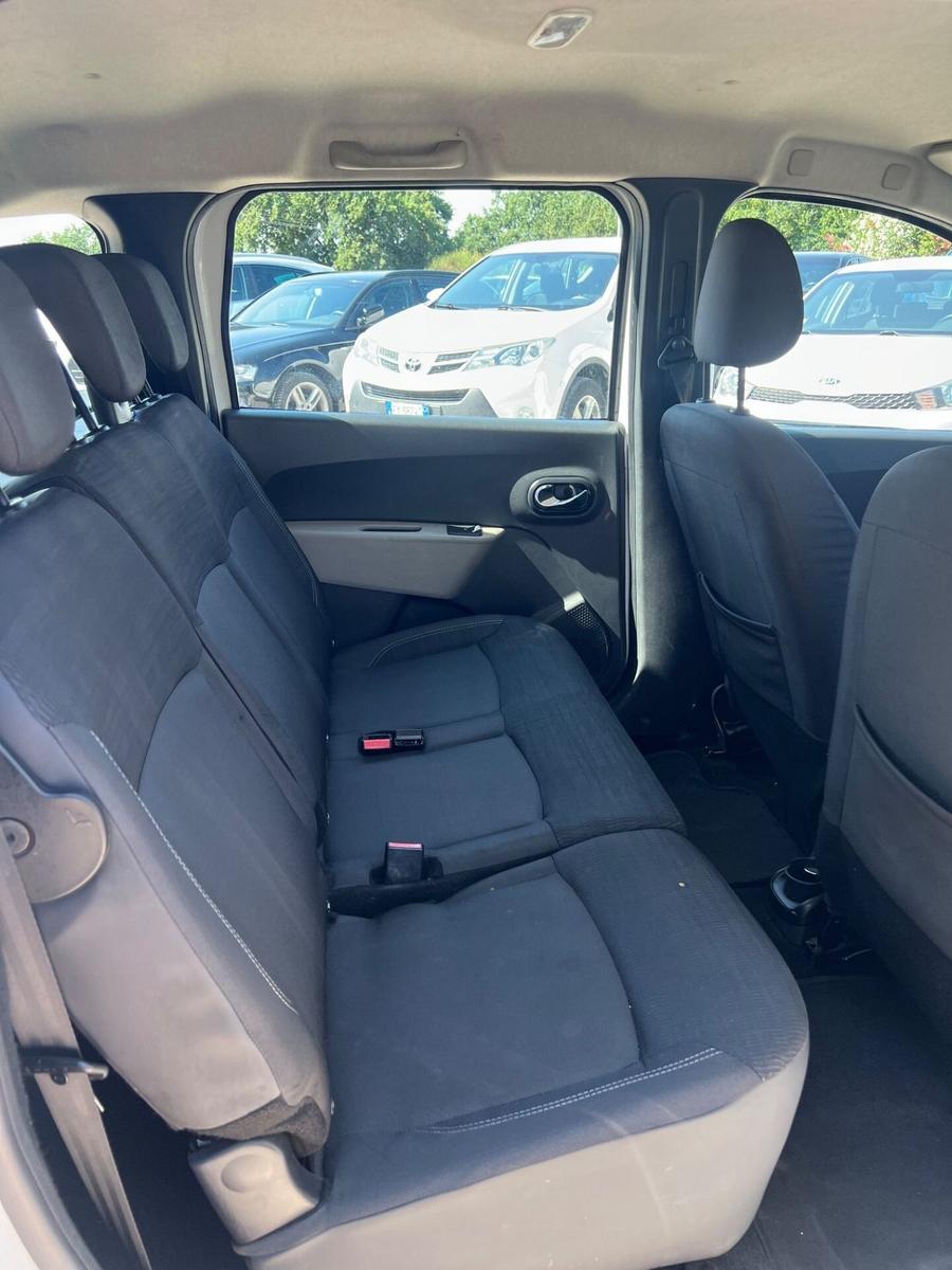 Dacia Lodgy 2015 — photo 10